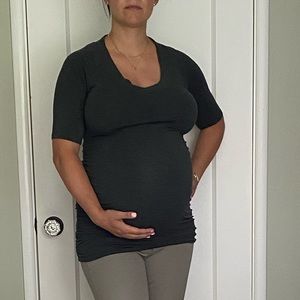3 quarter sleeve maternity top